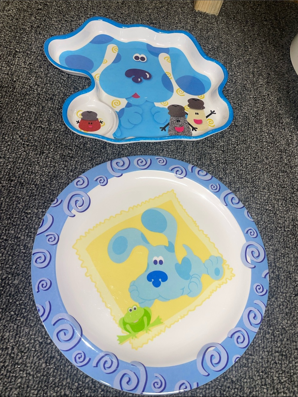 Vintage Blues Clues Melamine Plate Set of 2. GUC